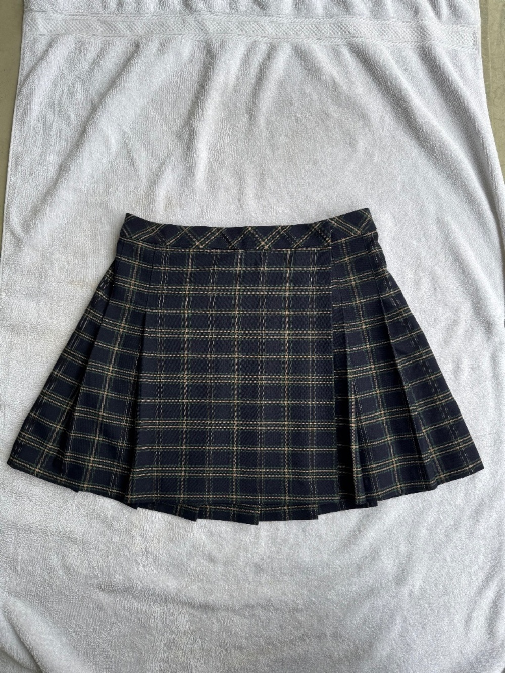 Sunday Best Aritzia Pleated Plaid Tartan Skirt